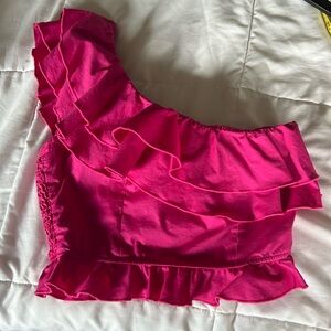 x Revolvle Leni Ruffle Top in hot pink Show Me Your MuMu